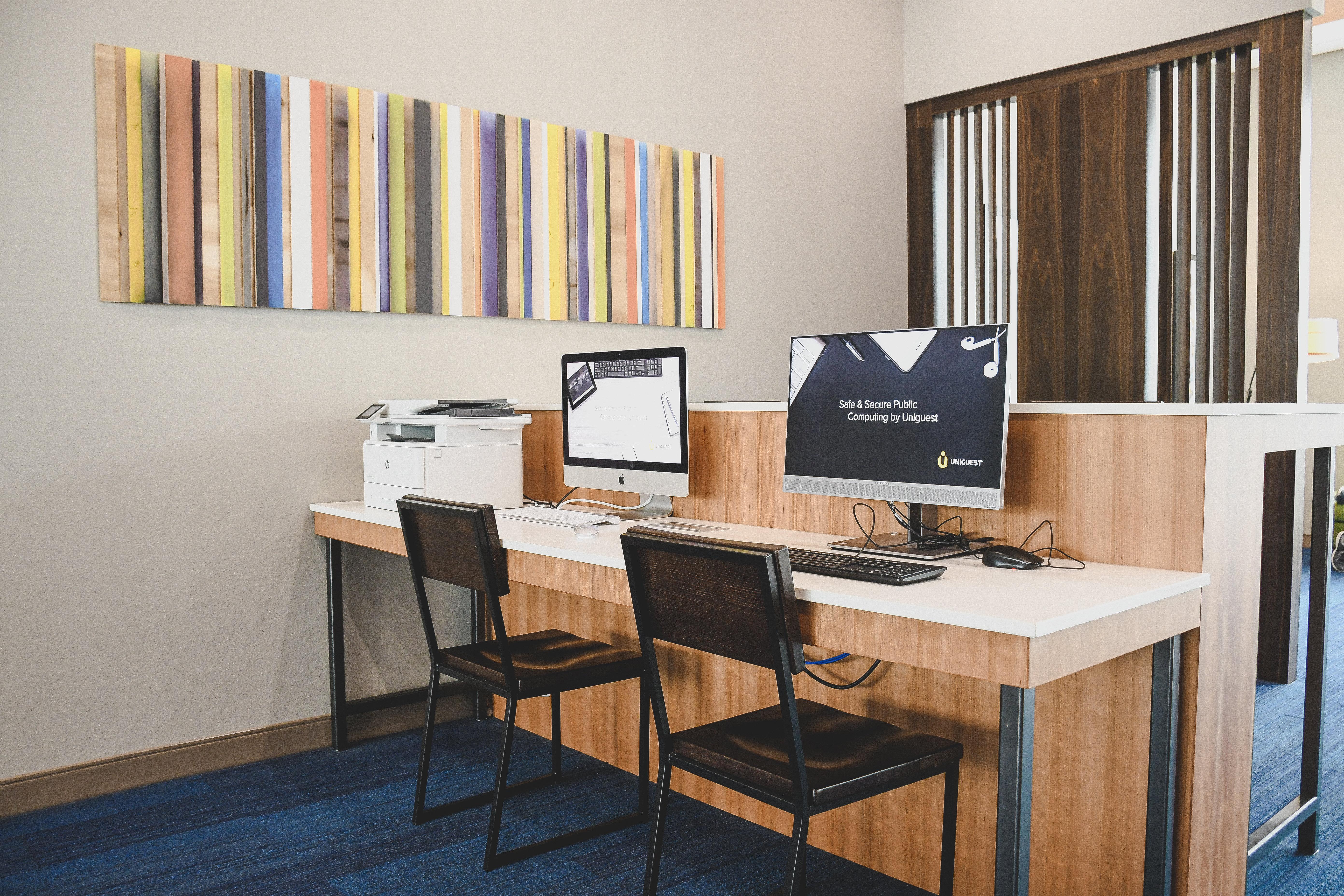 Holiday Inn Express & Suites - Omaha Downtown - Airport By Ihg מראה חיצוני תמונה