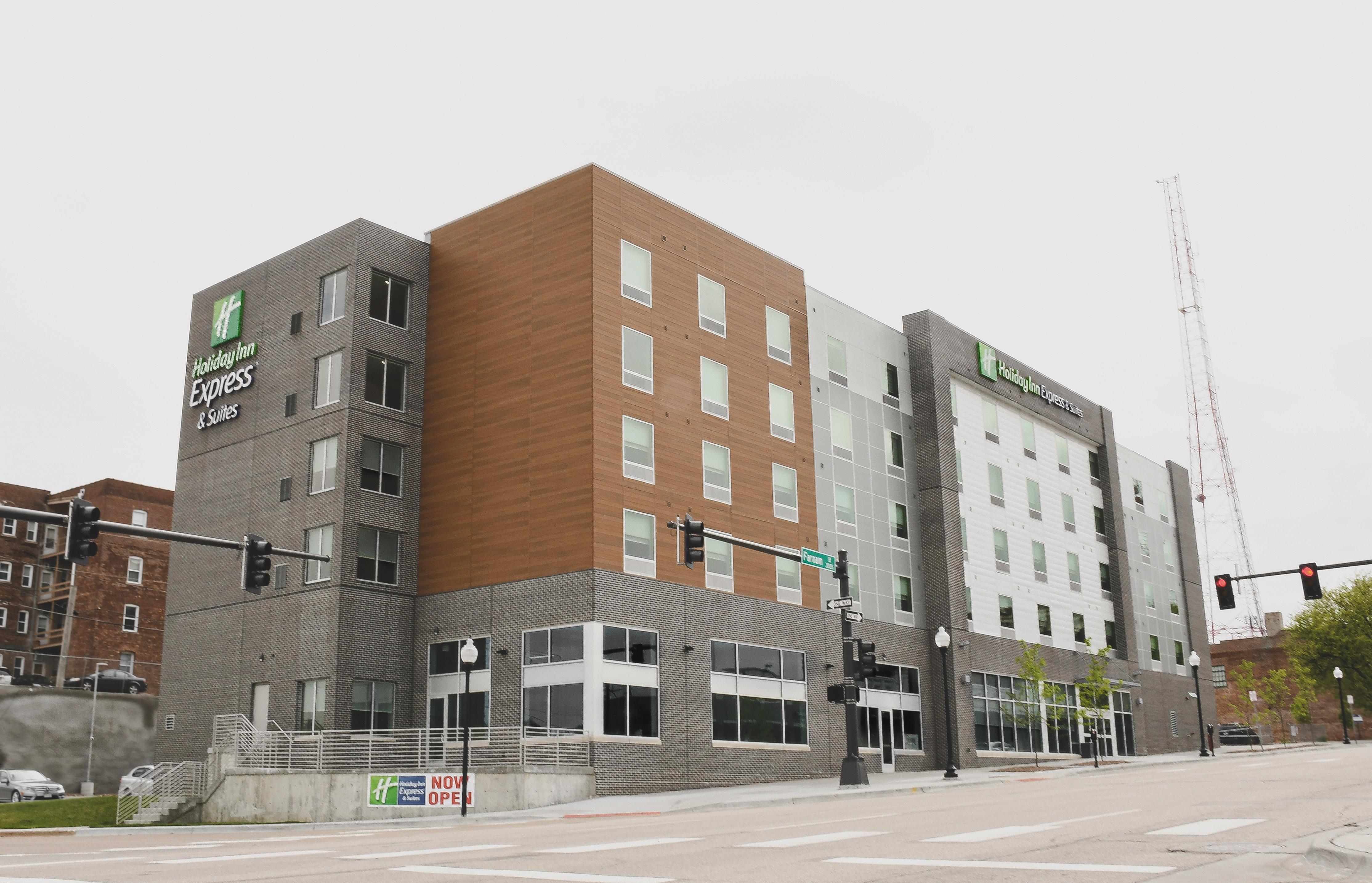 Holiday Inn Express & Suites - Omaha Downtown - Airport By Ihg מראה חיצוני תמונה